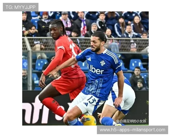 佛罗伦萨前场逼迫迫使对方多次后撤