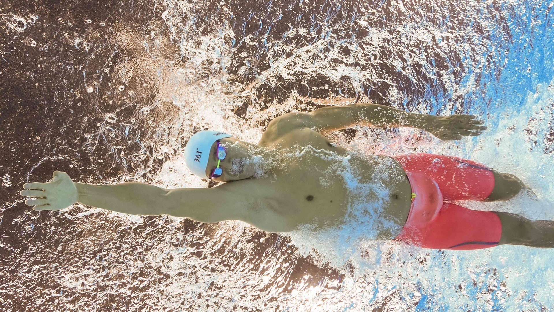 中国男篮多样化战术运用成效显著，中国男篮面临一个可怕的对手