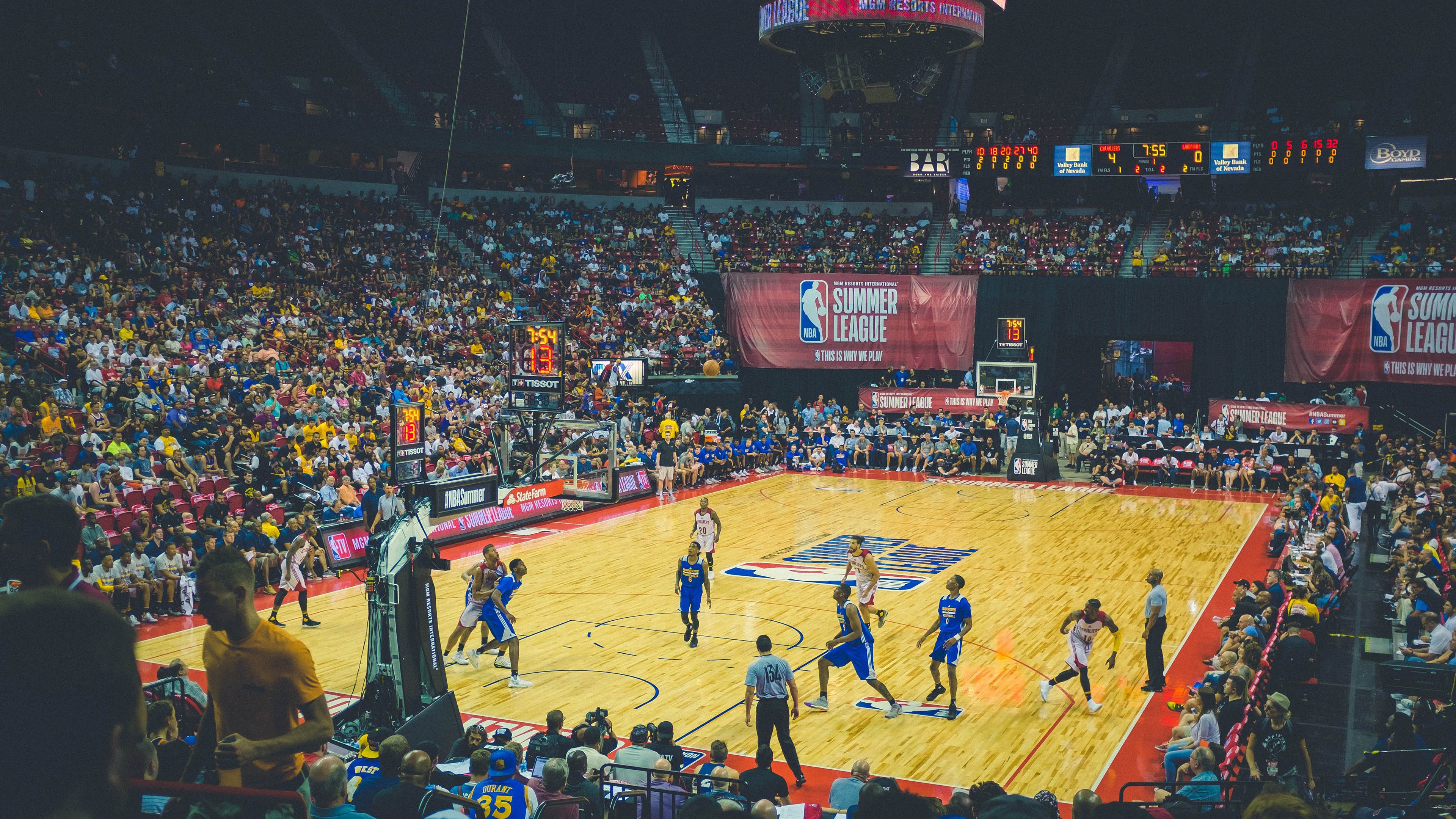 中国篮球职业联赛经济效益分析与可持续发展战略研究，中国篮球产业规模